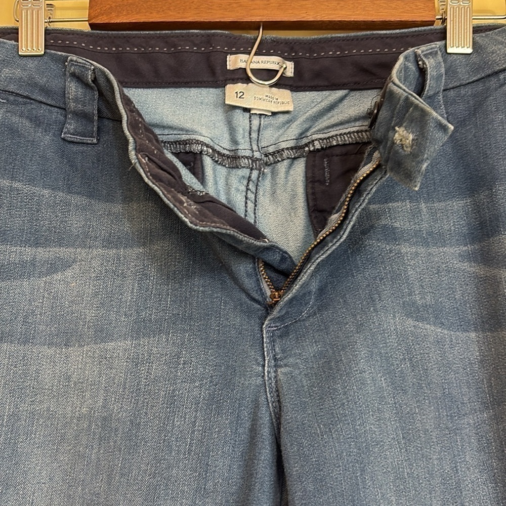 Banana Republic Bootcut Flare Cuff Flap Back Pocket Whisped Blue Denim Jeans 12 - Picture 9 of 15